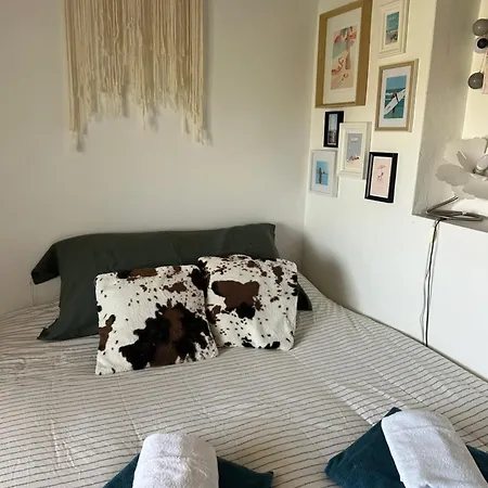 Διαμέρισμα De *