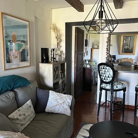 De Διαμέρισμα *